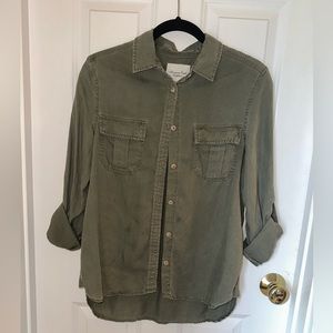 American eagle urban green button down